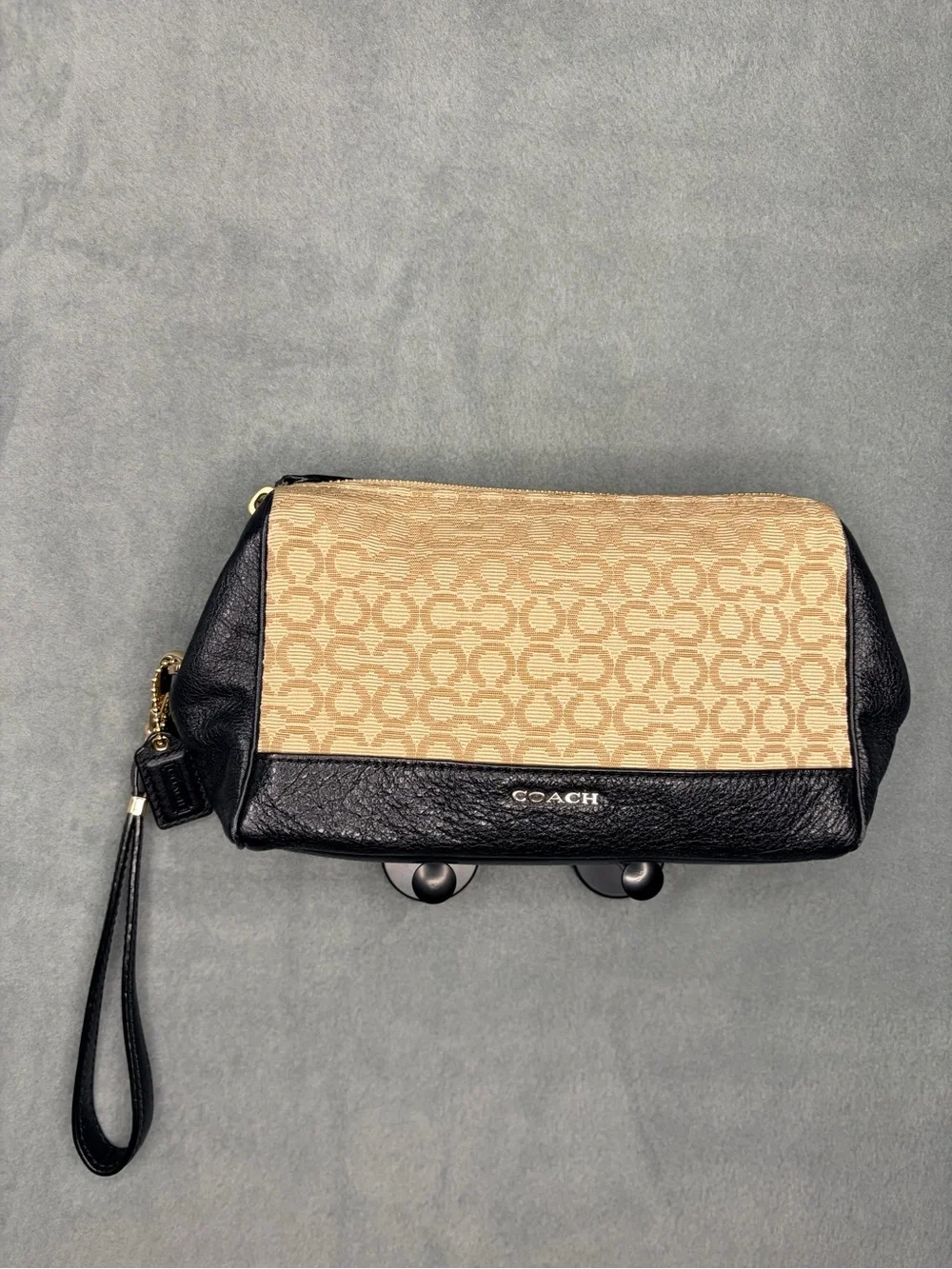 Coach wristlet signature
